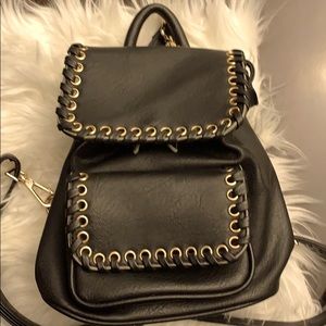 Midsize backpack pocketbook